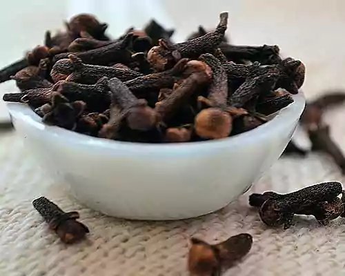 How to Check Purity of Clove Oil